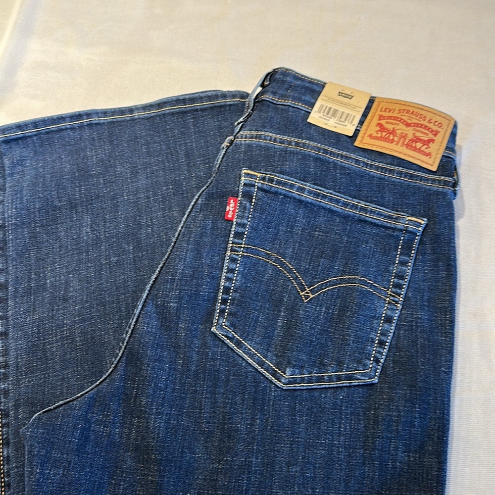 Levi's 725 High Rise Bootcut Jeans NWT